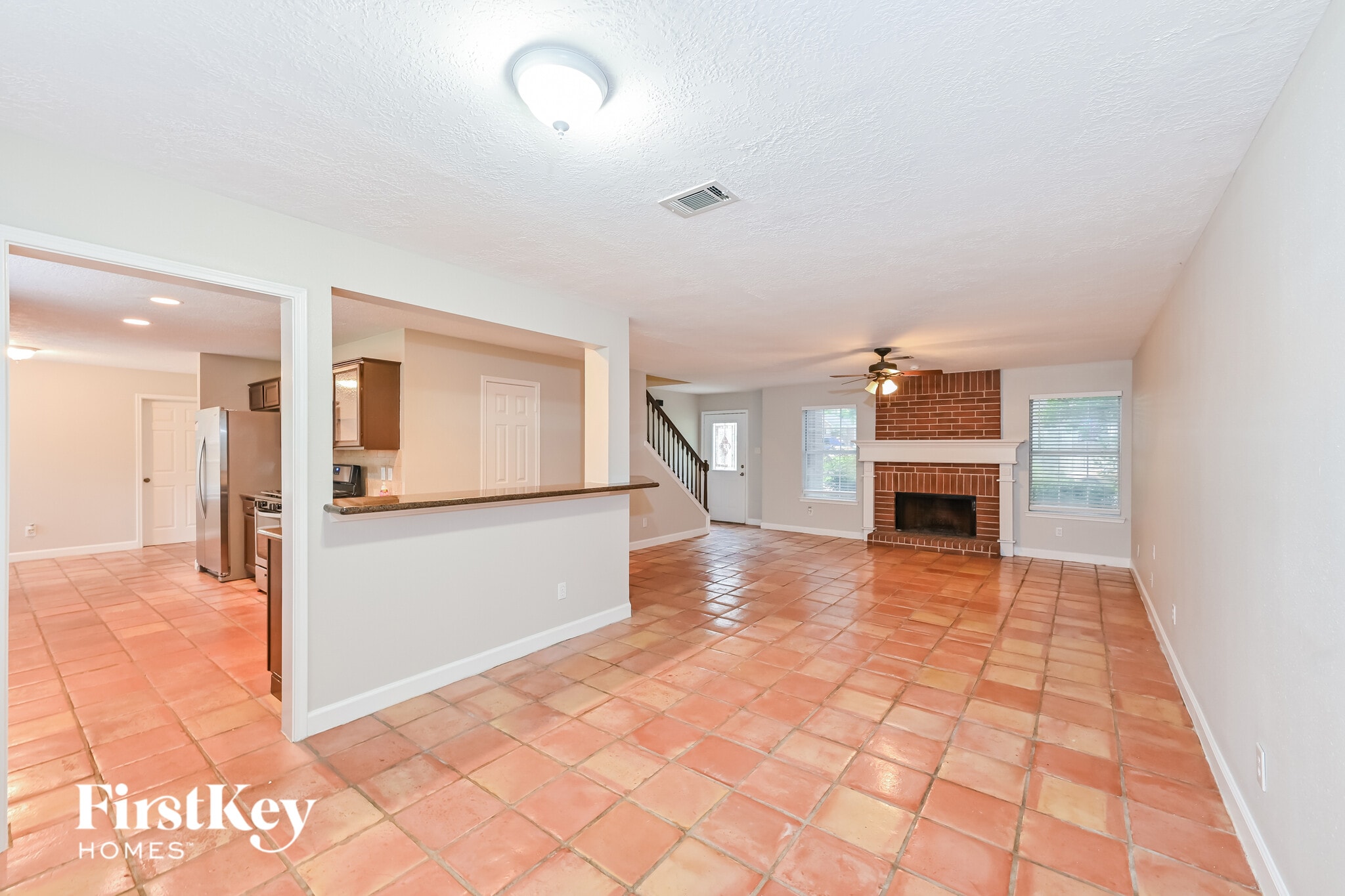 Building Photo - 1402 Green Tree Dr