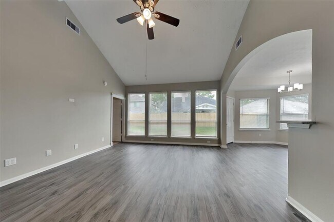 Building Photo - 17003 Fairway Glen Ln