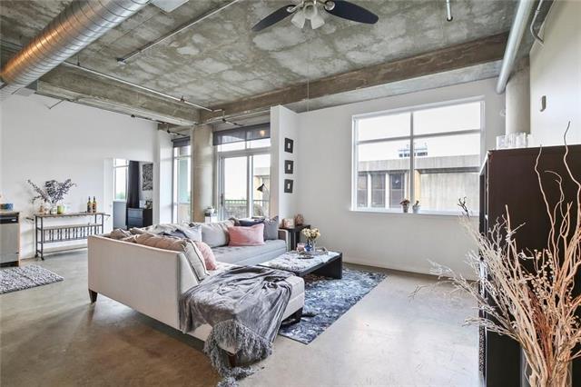 Building Photo - 1001 Belleview St