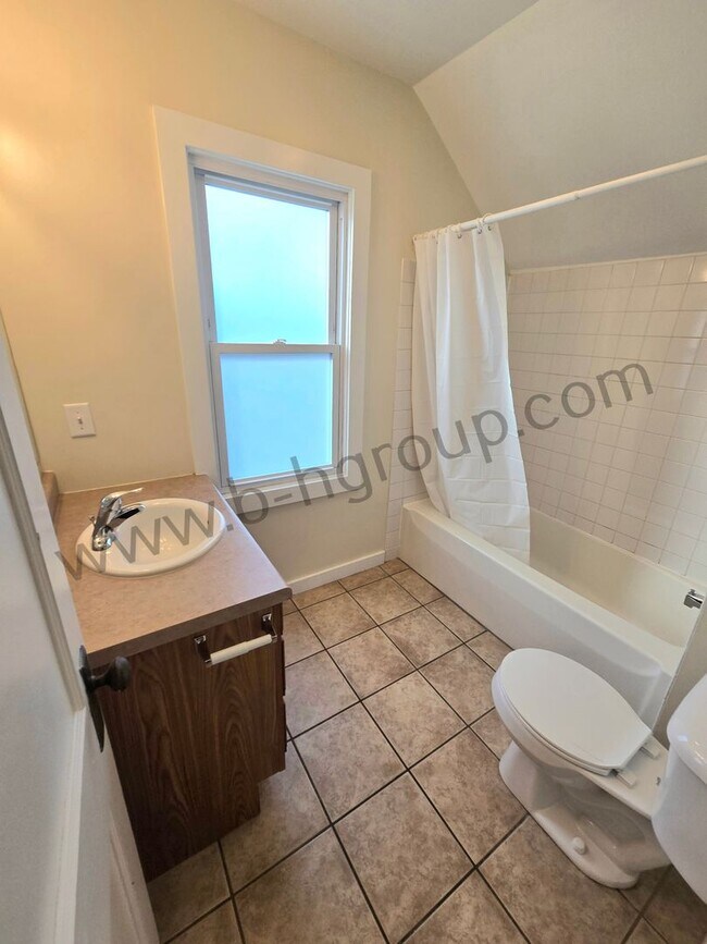 Building Photo - 1313 73rd St