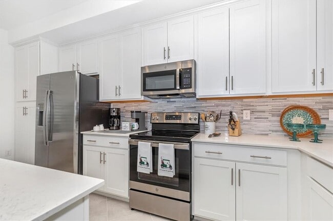 Building Photo - 12280 Wellen Golf St