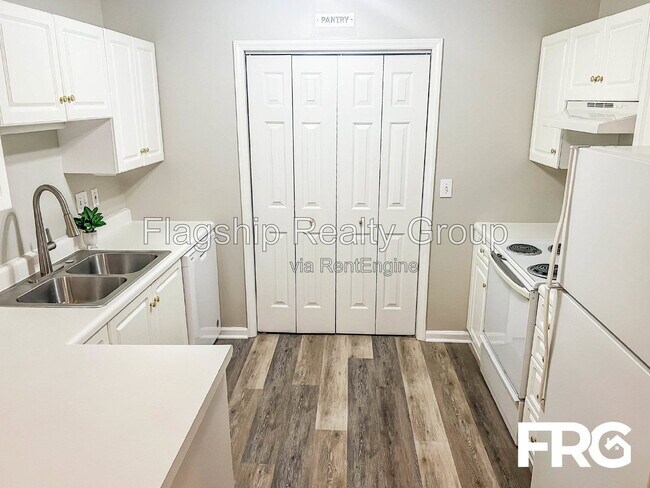 Building Photo - 601 Spring Forest Rd