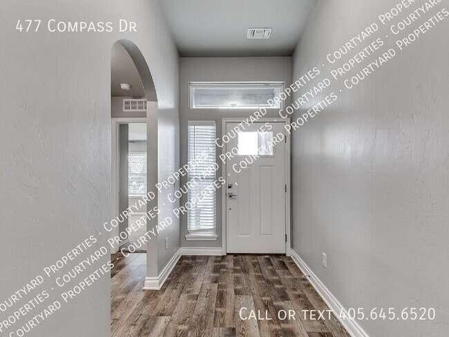 Building Photo - 477 Compass Dr