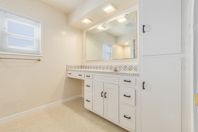 Building Photo - 3125 Fernside Blvd