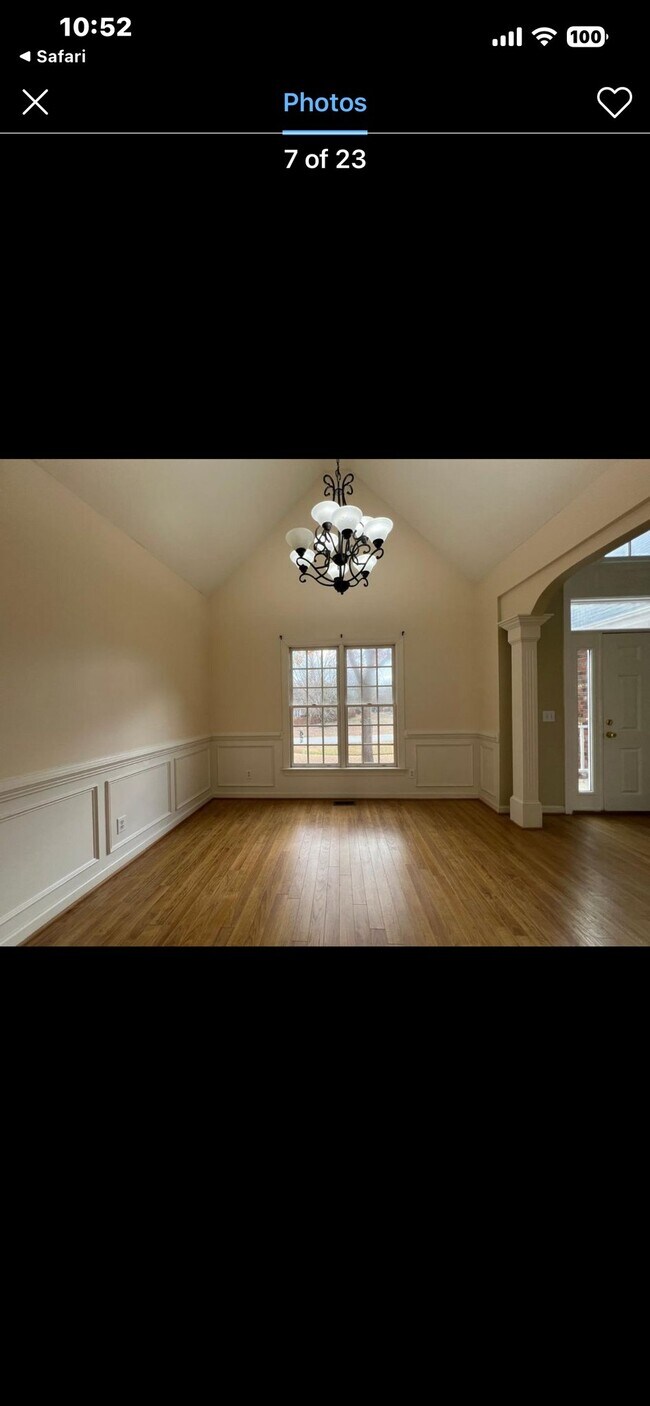 Building Photo - 809 Barneswyck Dr