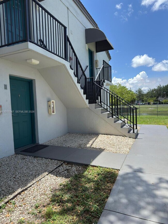 Building Photo - 7235 NW 179th St