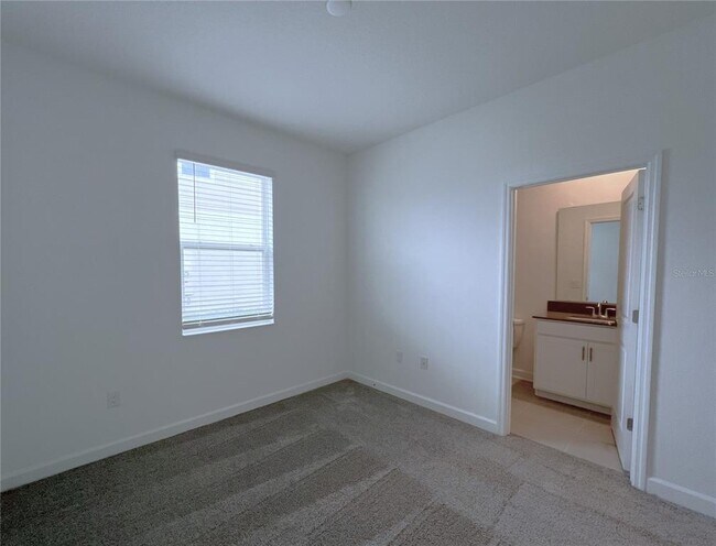 Building Photo - 4048 Redbridge Lp