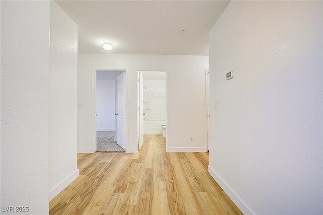 Building Photo - 2120 Waterlily View St