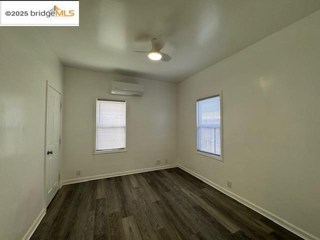 Building Photo - 916 W 4th St