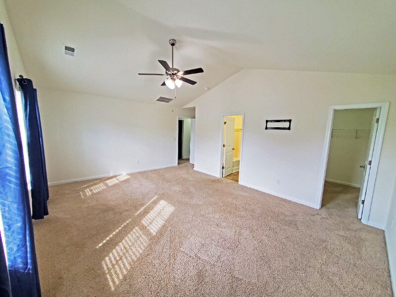 Building Photo - 814 Hillsdale Ave