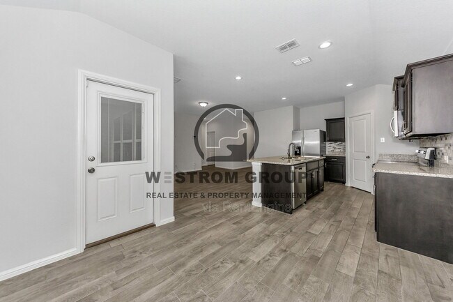 Building Photo - 9209 Leveret Ln