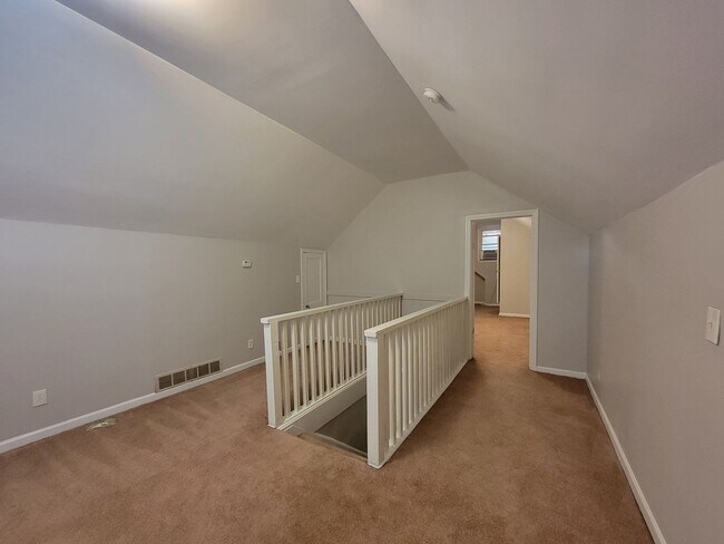 Building Photo - No Luxury Bells and Whistles But a Nice Clean Historic Home