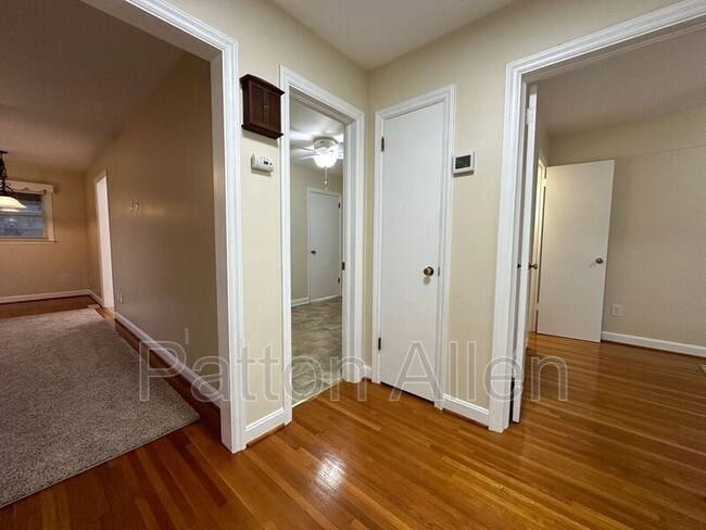 Building Photo - 35 Olivette Rd