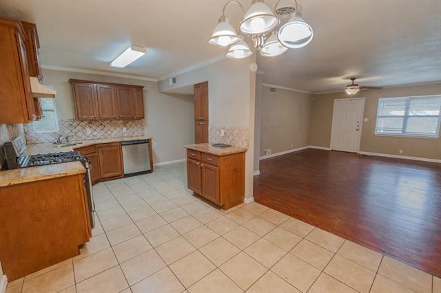 Building Photo - 2704 Cordone St