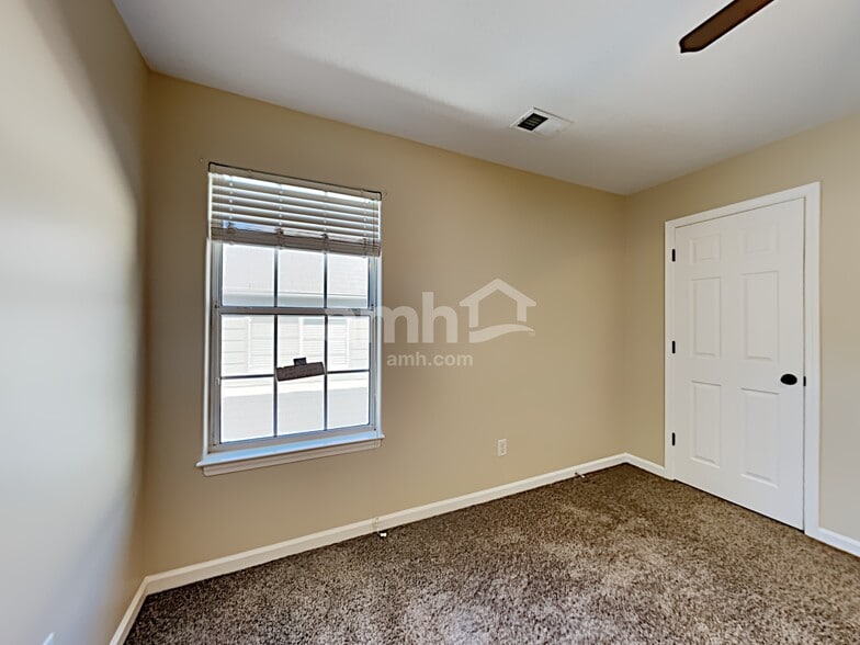 Building Photo - 7411 Appling Rain Dr