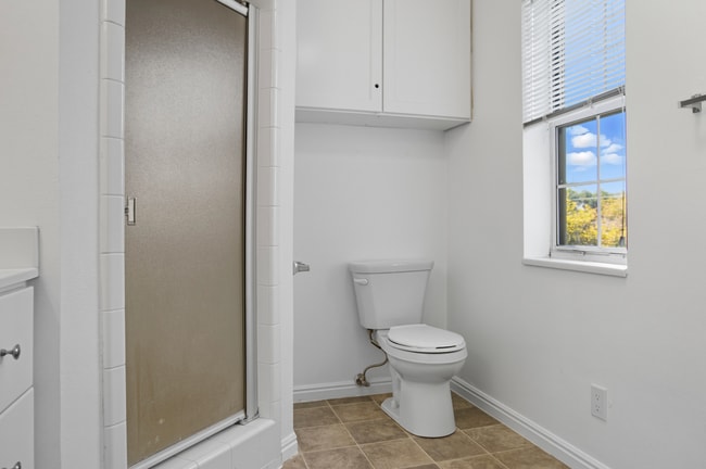 Building Photo - 342 S Palisade Dr
