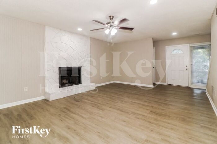 Building Photo - 2930 Noble Ct