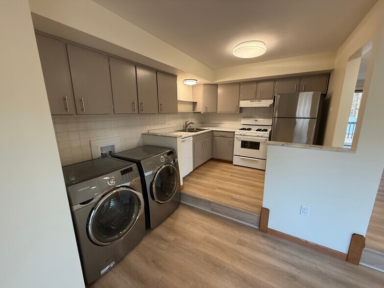 Washer & Dryer included - 757 Southeast Ave