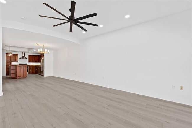 Building Photo - 1812 West Ave