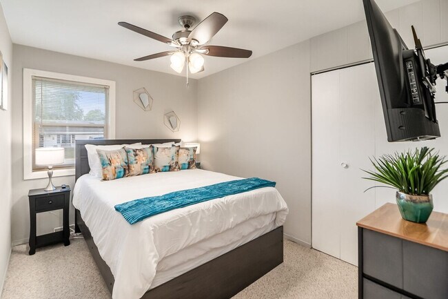 Building Photo - 15133 Huntington Ct