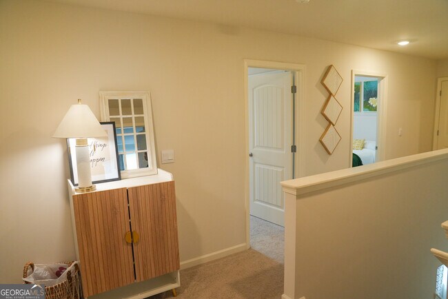 Building Photo - 3156 Ellenton Dr