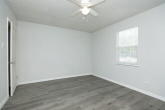 Building Photo - 2814 Winbern St