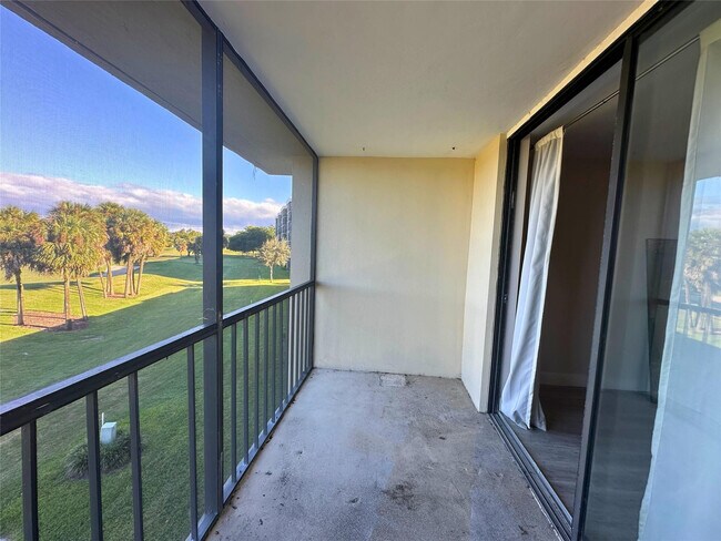 Building Photo - 2420 Deer Creek Country Club Blvd