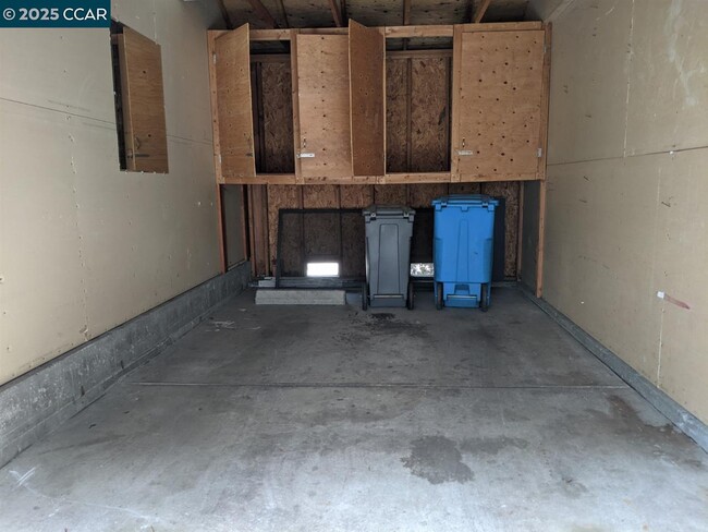 Building Photo - 249 Sea Crest Cir