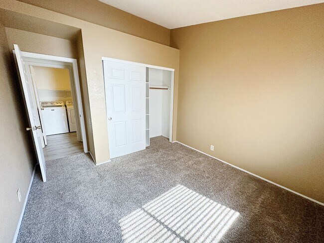 Building Photo - Coming Soon! Scottsdale Home 3/2 Bed/Bath - Available Now!