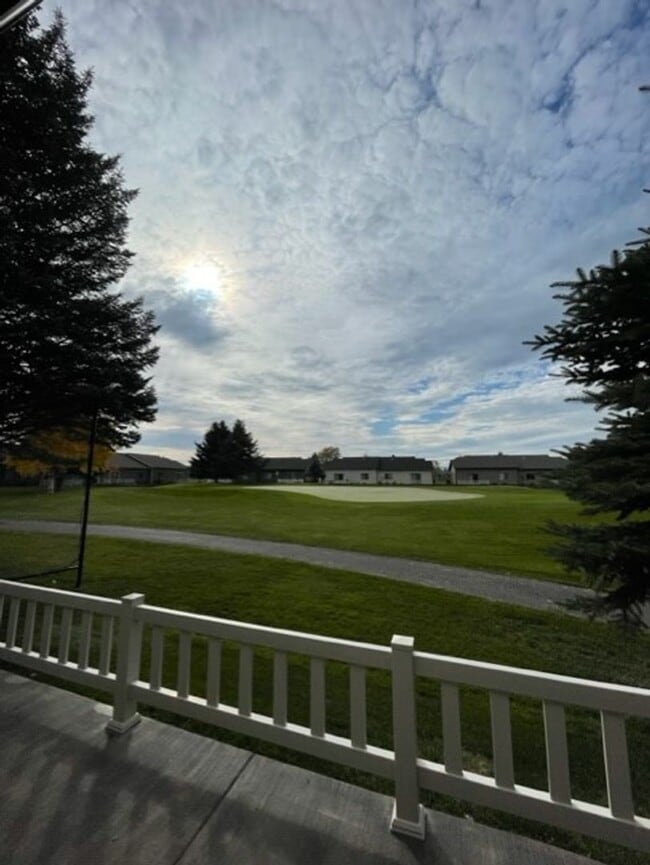 Building Photo - Golf Course Living on Village Greens - 2 Bedroom/2 Bath