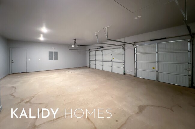 Building Photo - 12624 E Hefner Rd