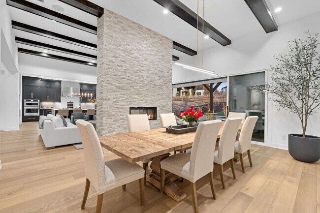 Building Photo - Colorado Luxury Redefined | Custom Ranch with Exceptional Outdoor Living & Designer Finishes
