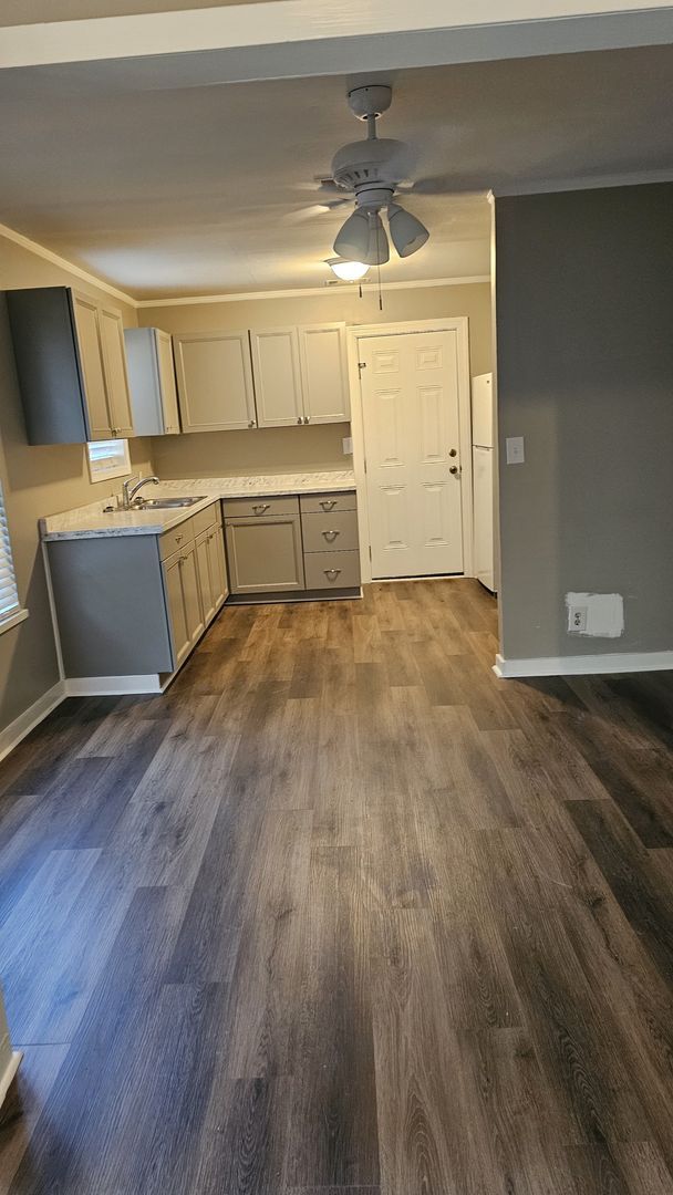 Building Photo - Adorable 3 bedroom, 2 bath home for lease.