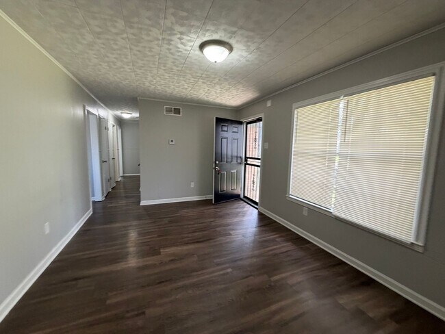 Building Photo - Welcome to your new home in Southaven, MS! HALF OFF FIRST MONTH RENT!!