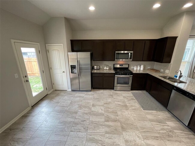 Building Photo - 5925 Malta Cir