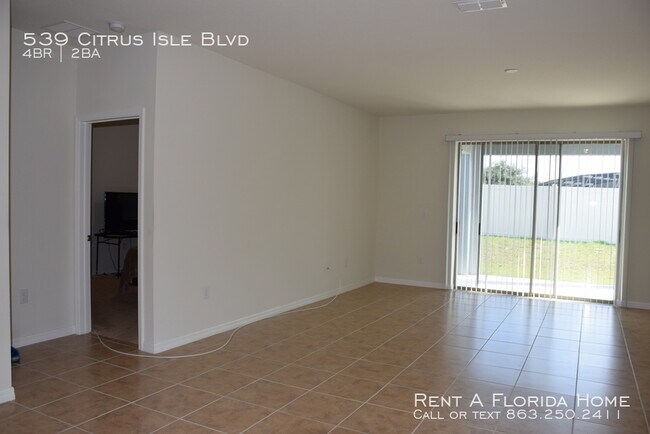 Building Photo - 539 Citrus Isle Blvd