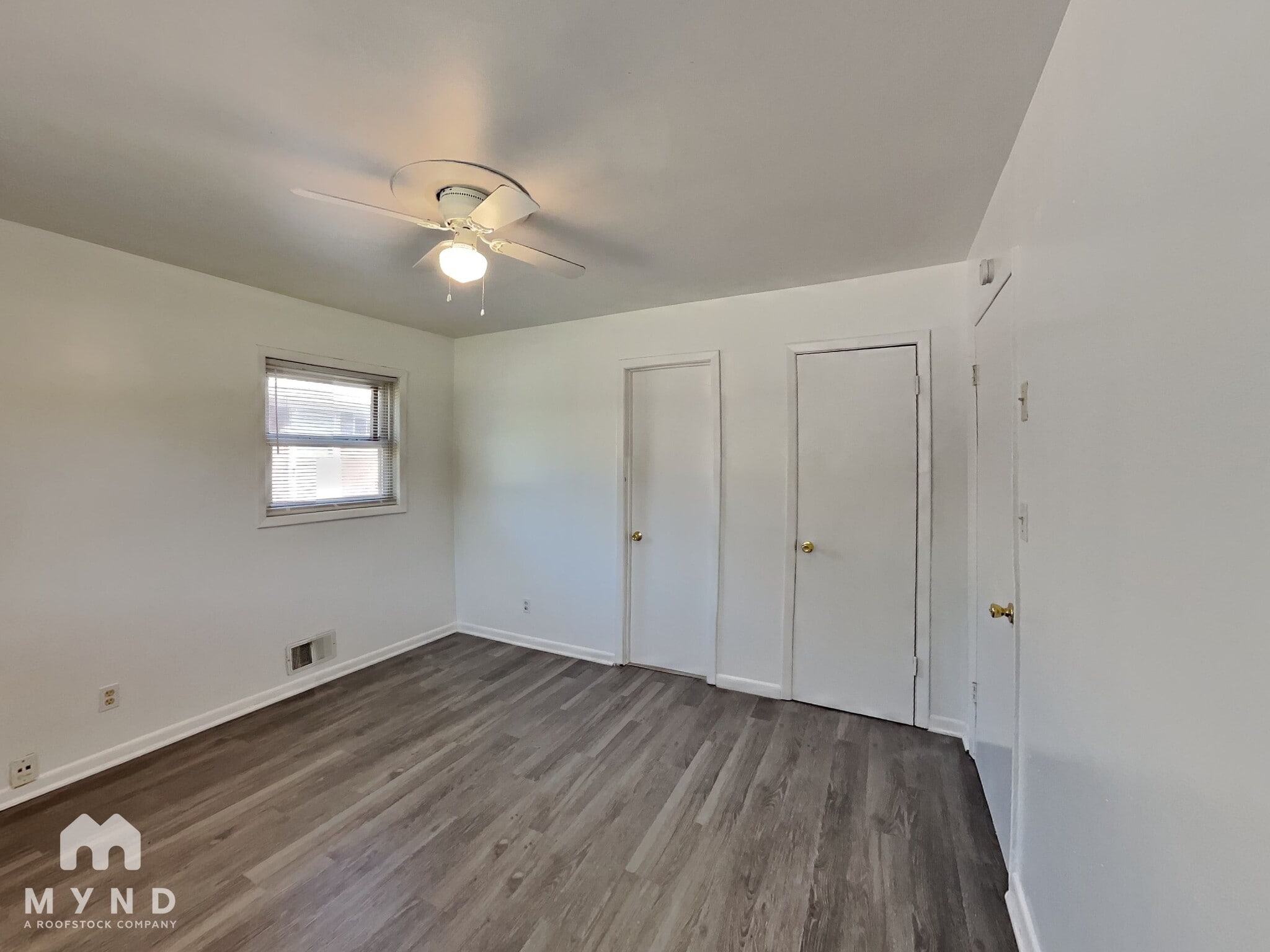 Building Photo - 1429 Vesta Ave