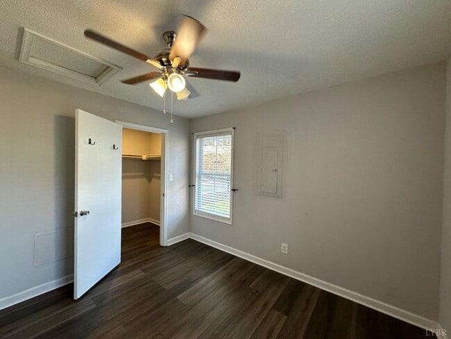 Building Photo - 601 Jackson St