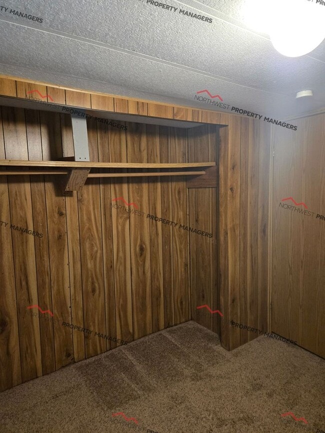 Building Photo - STATUS: AVAILABLE | R255F | $1850