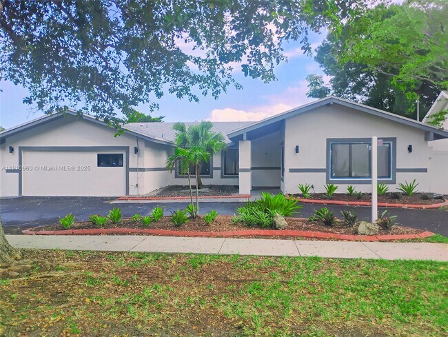 Building Photo - 20615 NE 9th Ct