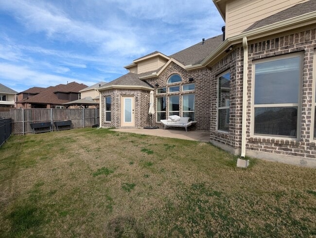 Building Photo - 7147 Playa Nte. Dr