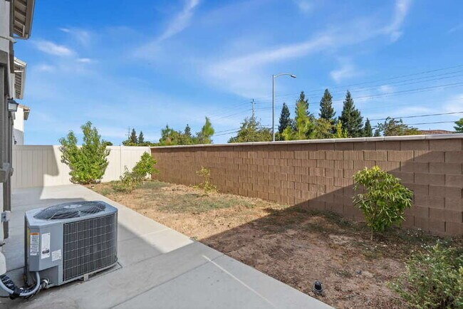 Building Photo - 7705 Forestdale Wy