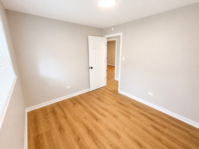 Building Photo - 14603 S Avalon Ave