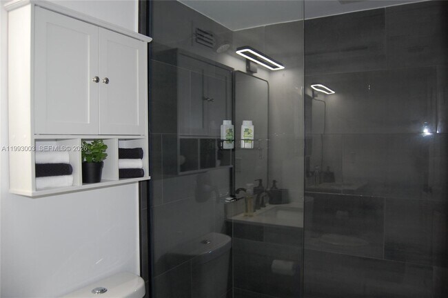 Building Photo - 2501 S Ocean Dr