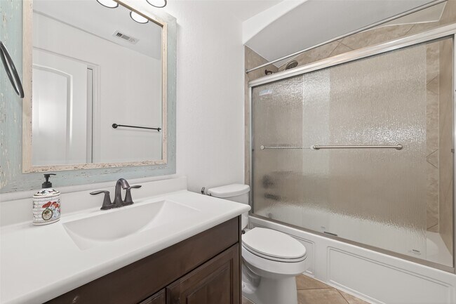 Building Photo - 2727 Carriage Hollow Ln