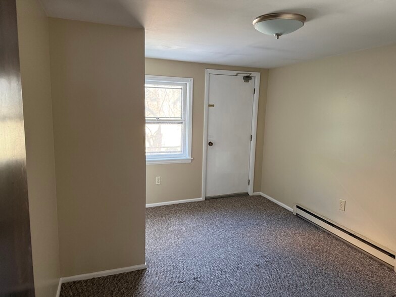 Building Photo - 377 Hudson Ave