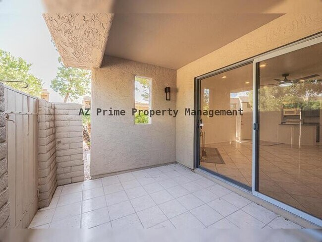 Building Photo - 7950 E Starlight Way