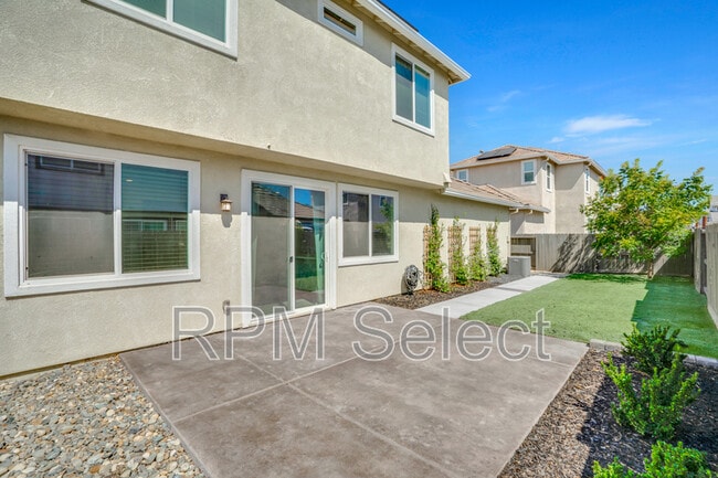 Building Photo - 567 Datura Dr