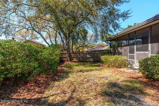 Building Photo - 8066 Le Havre Dr N