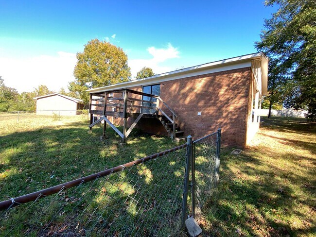 Building Photo - 6026 Emerald Ln